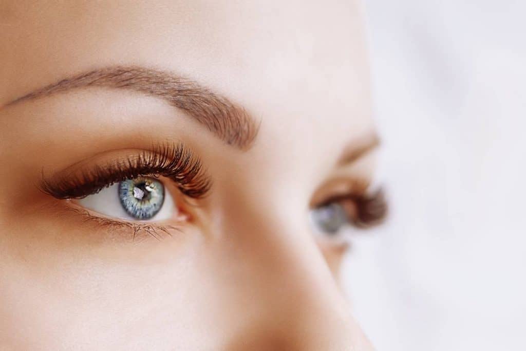 3 Reasons Aquaphor Is Good For Eyelashes