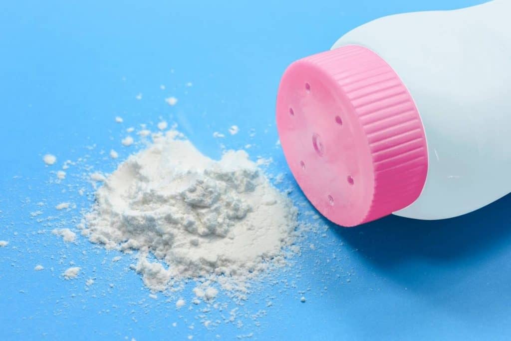 Should You Use Baby Powder For Eyelashes