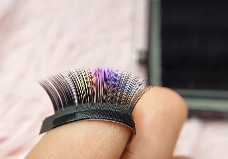 6 Best Alternatives To Eyelash Glue