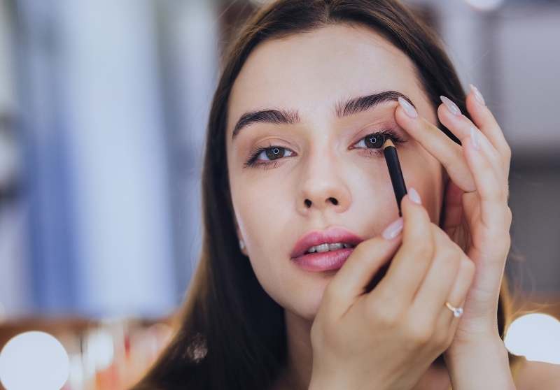 5 Ways To Sharpen Eyeliner Without Sharpener