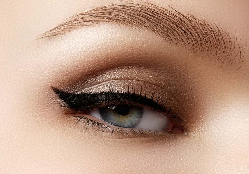 How To Wash Off Magnetic Eyeliner