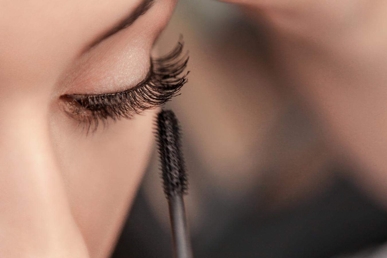 Best Mascaras For Short Thin Lashes